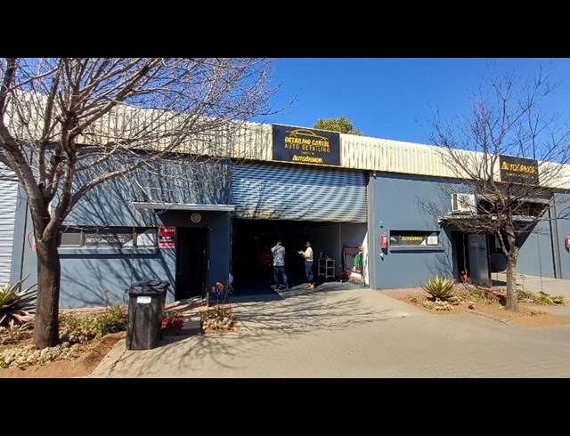 INDUSTRIAL PROPERTY TO RENT IN LYTTELTON MANOR